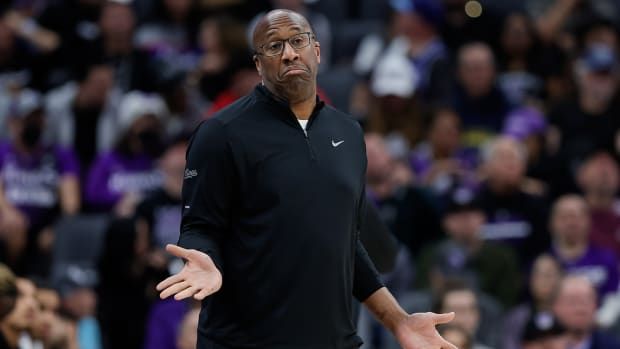Sacramento Kings coach Mike Brown